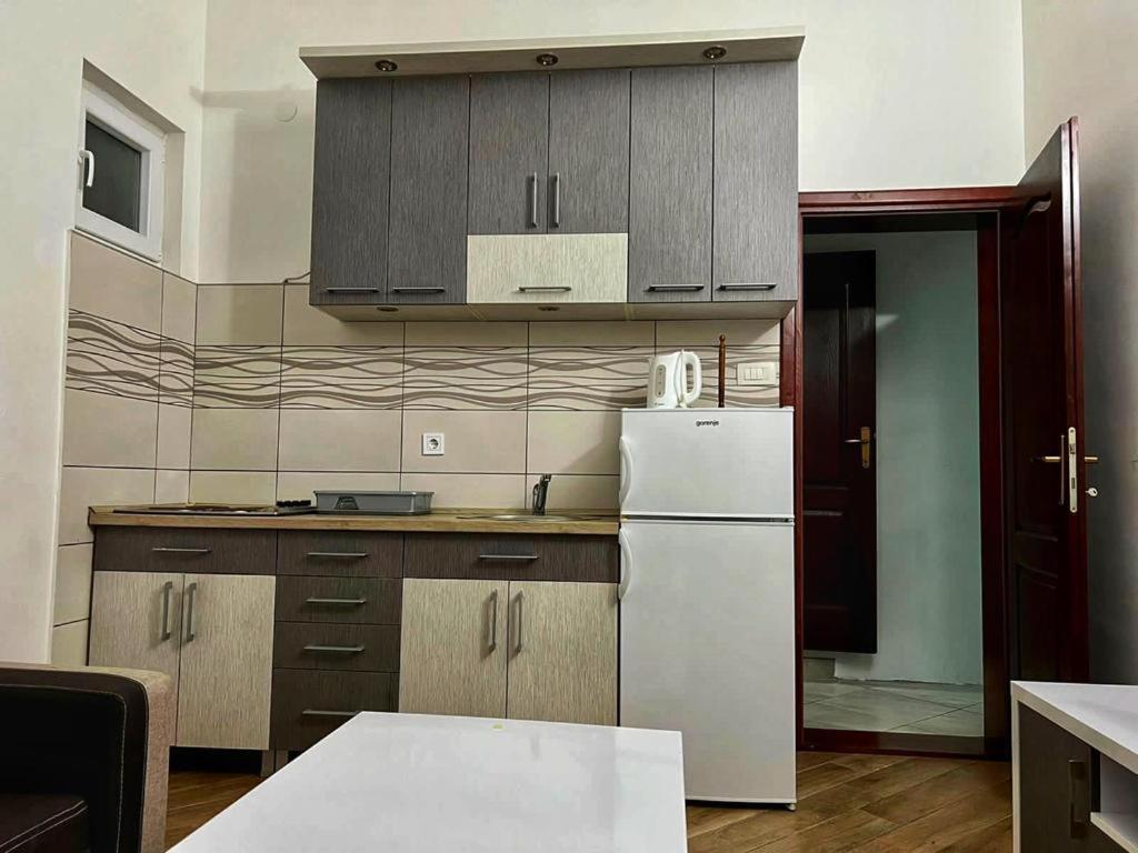 Apartmani Jankovic บุดวา ภายนอก รูปภาพ