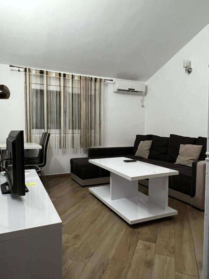Apartmani Jankovic บุดวา ภายนอก รูปภาพ